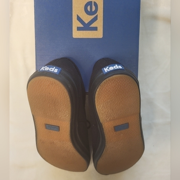 KEDS Champion Sneaker Shoe. Black. Size 5.5 Wide 5.5W - Picture 3 of 9